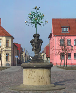 Wahrzeichen der Stadt, der Orangenbaum